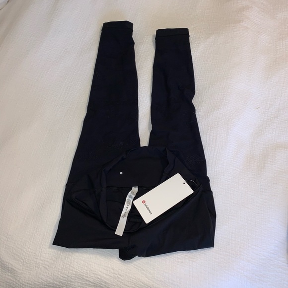 NWT Lululemon Sheer Will High-Rise Tight 28" 
Camo - Picture 5 of 9